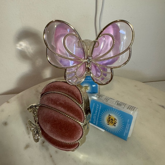 Bath & Body Works wallflowerwers - Picture 2 of 4